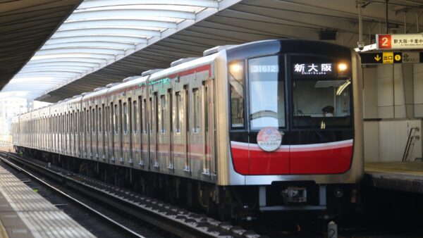 Osaka Metroの広告種類・料金目安・効果を解説！